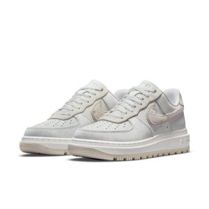 Nike Air Force 1 Luxe ‘Triple White’